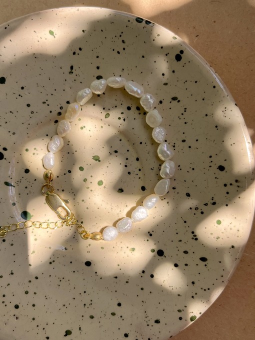 Pearl bracelet